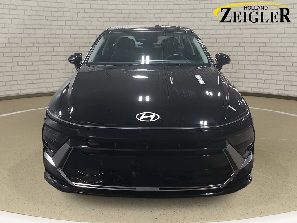 Used 2025 Hyundai Sonata Limited image 2