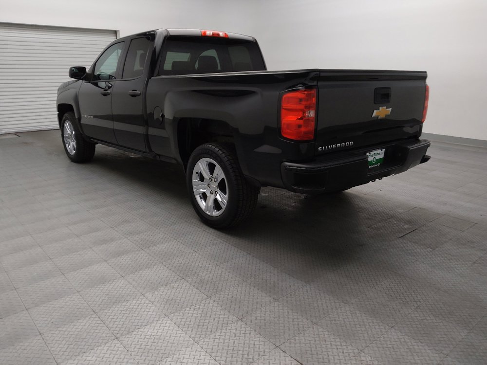 Used 2017 Chevrolet Silverado 1500 Custom w/ Custom Convenience Package RWD image 5