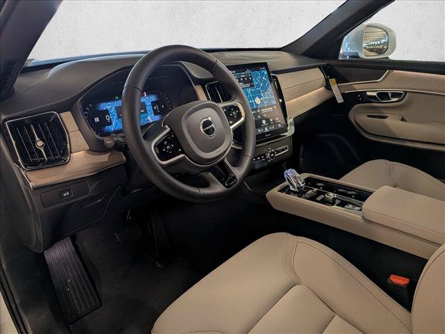 New 2026 Volvo XC90 B6 Core AWD/4WD image 3