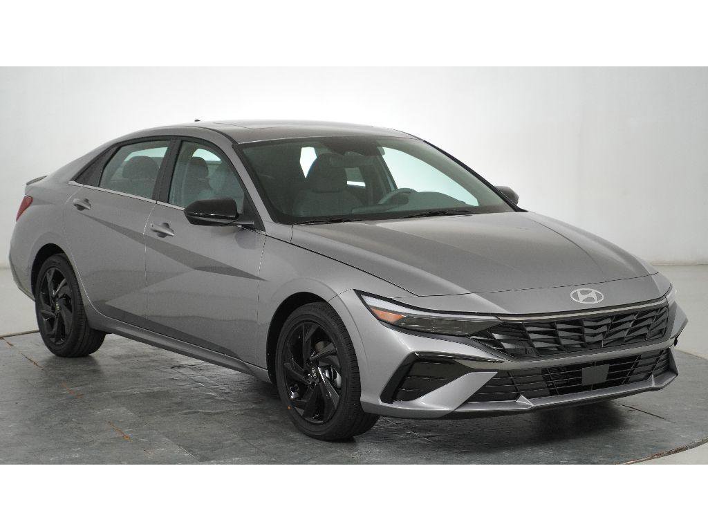 New 2026 Hyundai Elantra SEL Sport Premium image 1