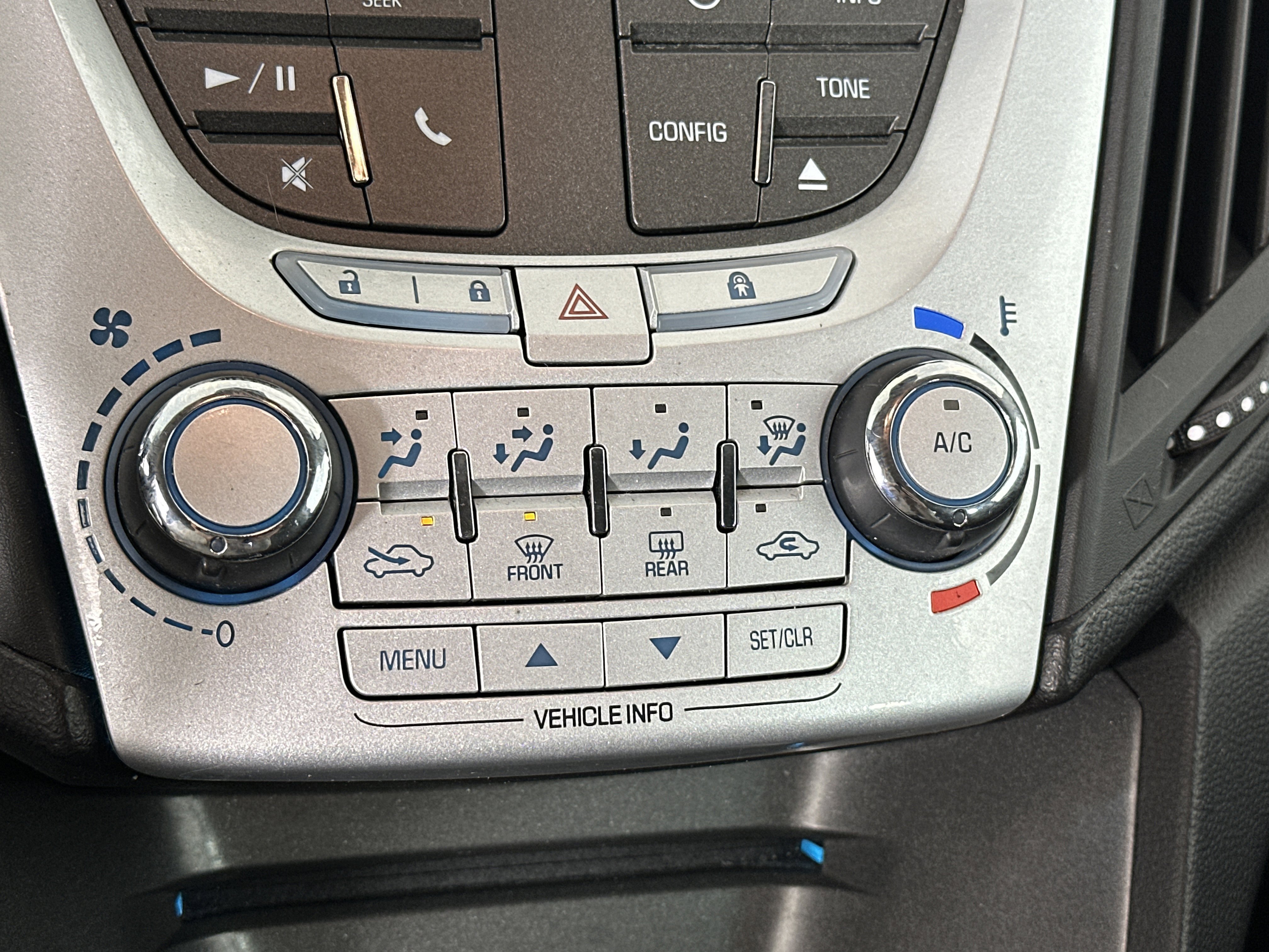 Used 2015 Chevrolet Equinox LT w/ Driver Convenience Package image 20