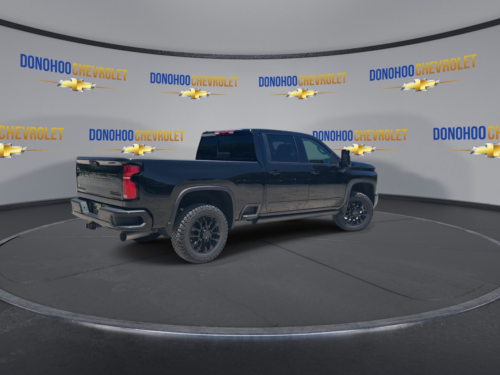 New 2026 Chevrolet Silverado 2500 High Country w/ Midnight Edition AWD/4WD image 8