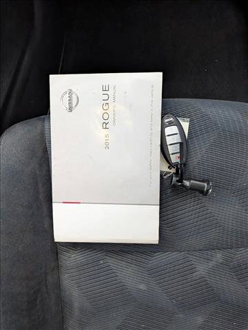 Used 2015 Nissan Rogue SV w/ SV Premium Package image 24