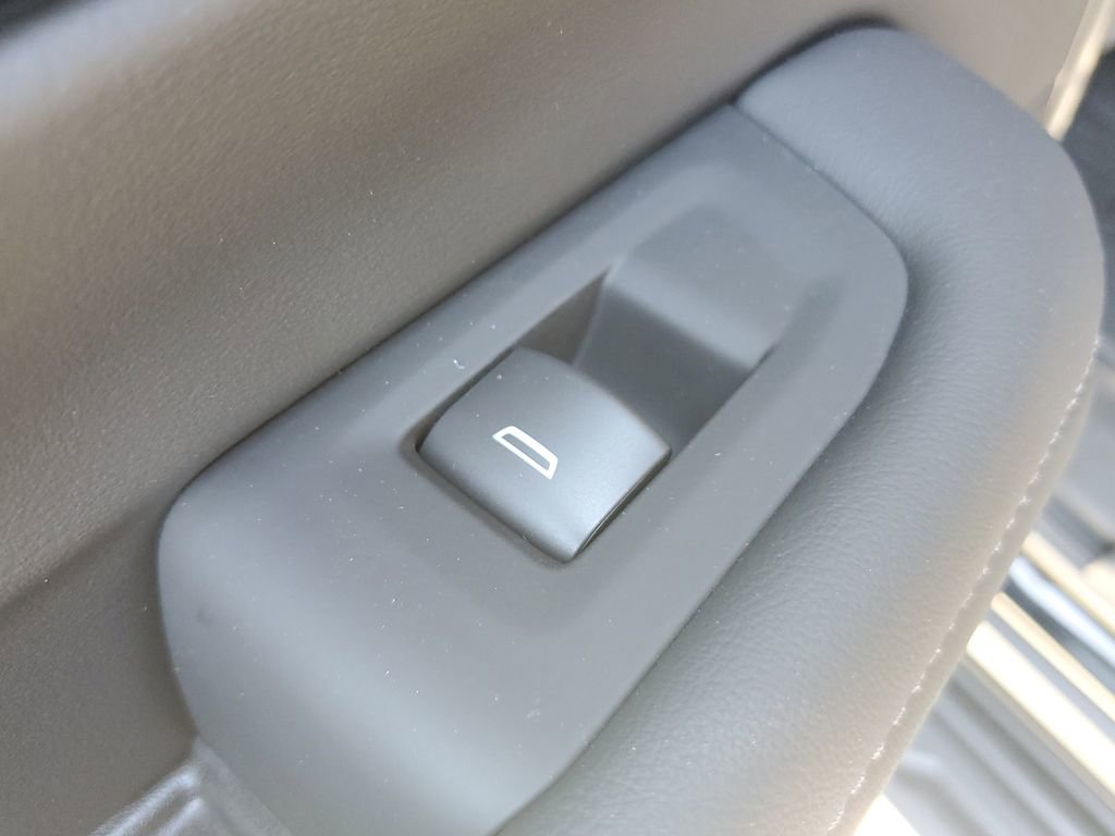 New 2026 Chevrolet Suburban LT w/ Comfort Package image 18