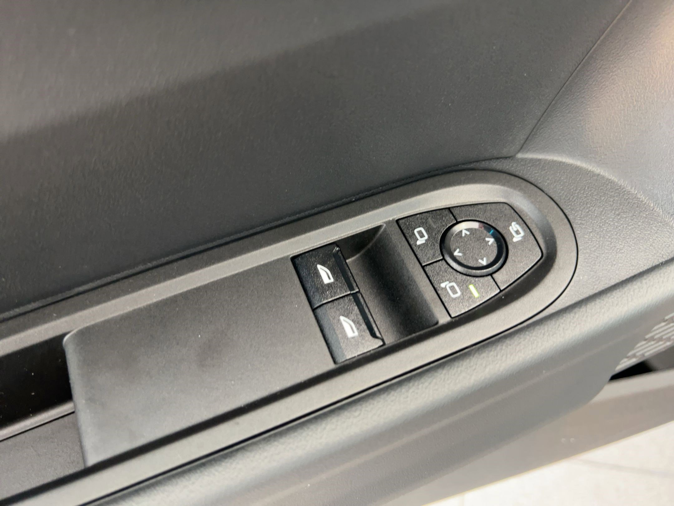 New 2026 MINI Cooper 2-Door Hardtop FWD image 13