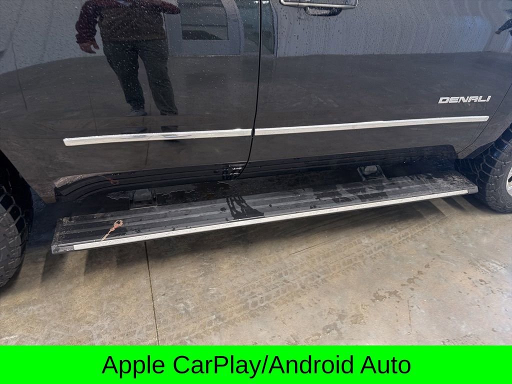 Used 2020 GMC Yukon Denali w/ Denali Premium Package image 19