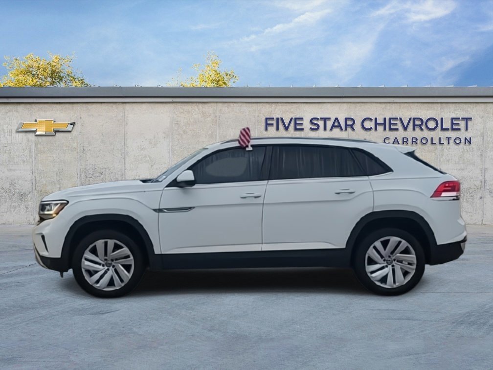 Used 2020 Volkswagen Atlas Cross Sport SE w/ Towing Package image 5
