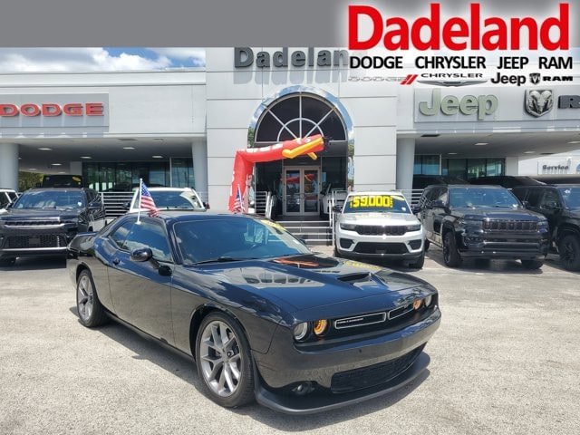 Used 2022 Dodge Challenger GT RWD image 1