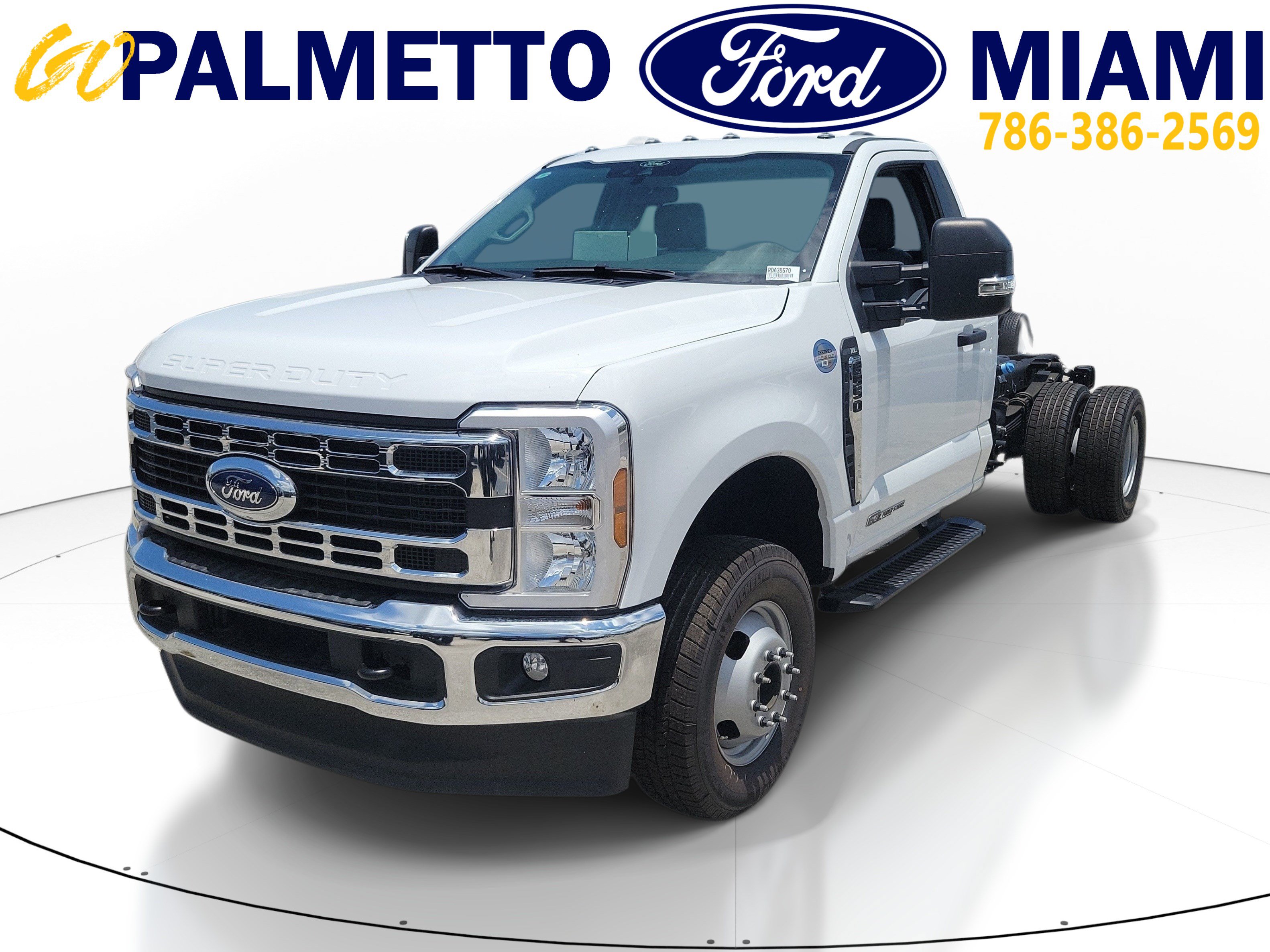 Used 2024 Ford F350 XL w/ XL Chrome Package AWD/4WD image 3