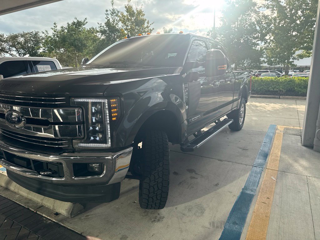 Used 2019 Ford F250 Lariat w/ Chrome Package AWD/4WD image 2