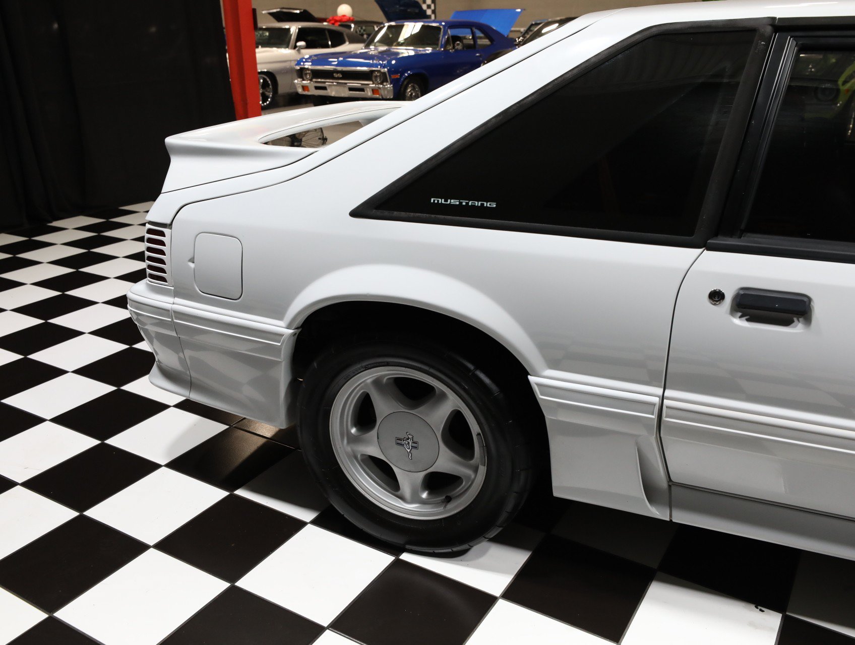 Used 1992 Ford Mustang GT RWD image 18