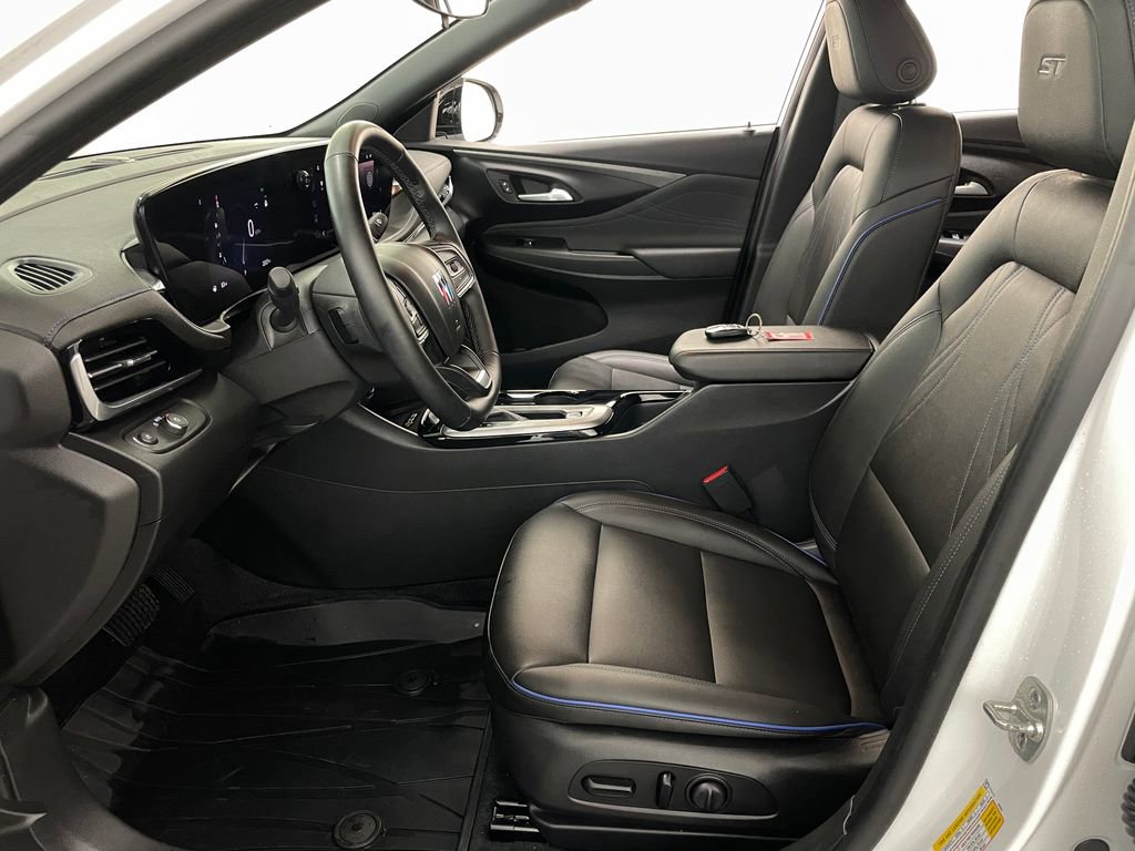 Certified 2024 Buick Envista Sport Touring w/ Convenience I Package FWD image 7