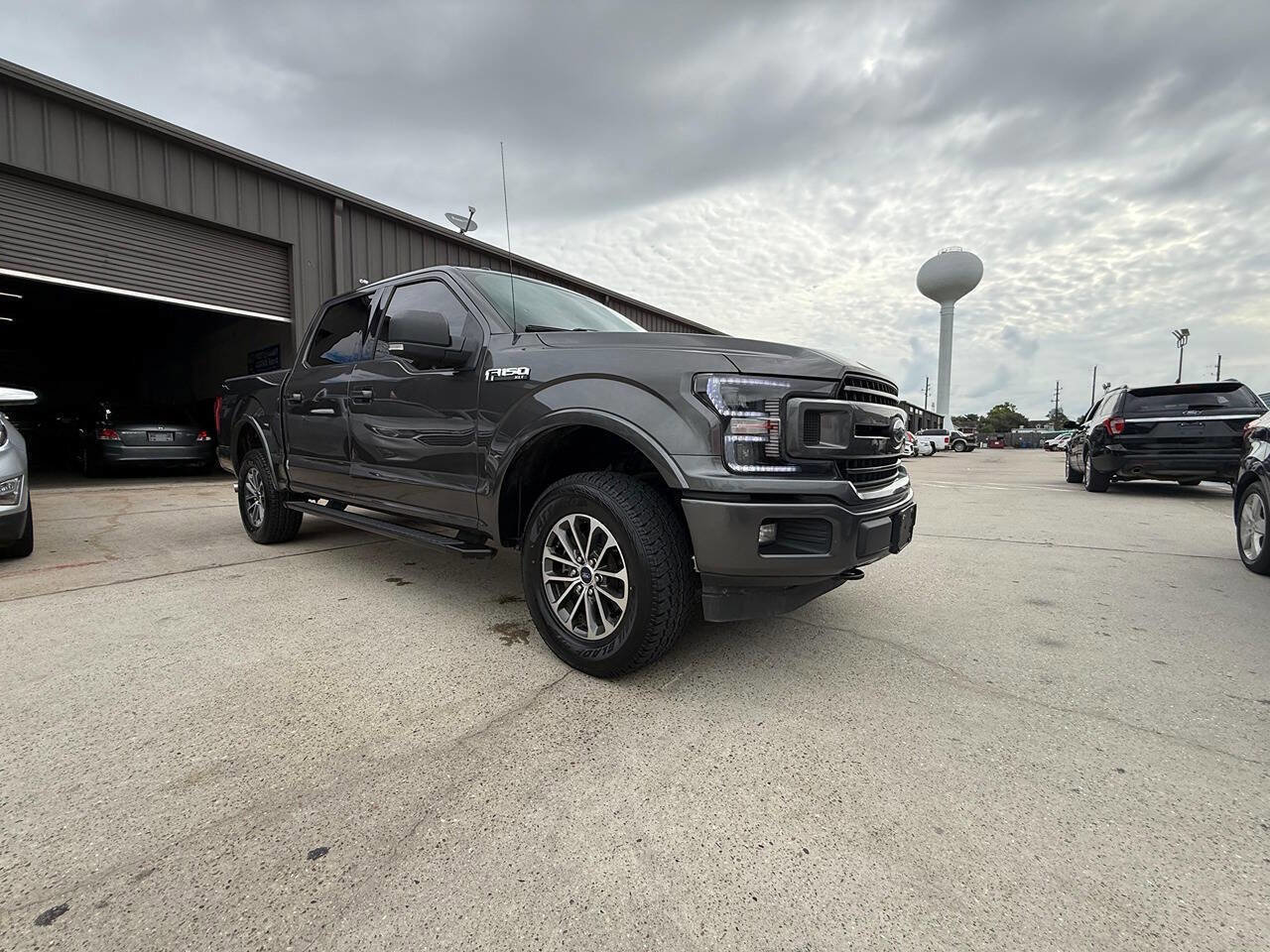 Used 2018 Ford F150 XLT w/ Equipment Group 302A Luxury image 5