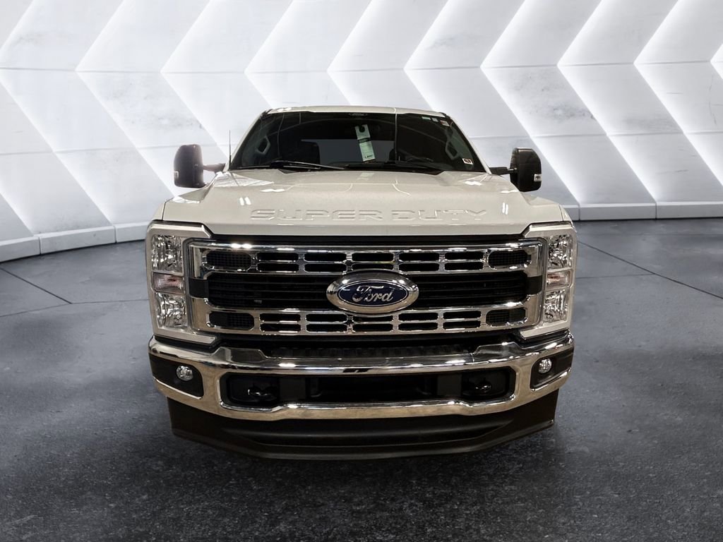 Used 2024 Ford F250 XLT AWD/4WD image 2