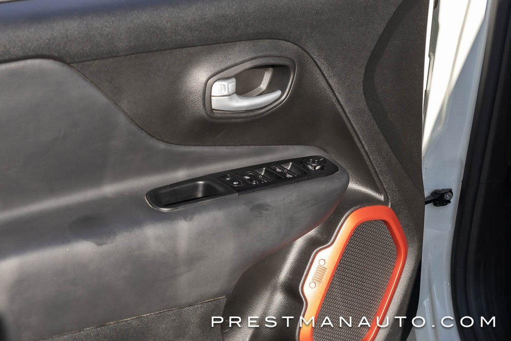Used 2023 Jeep Renegade Trailhawk image 18