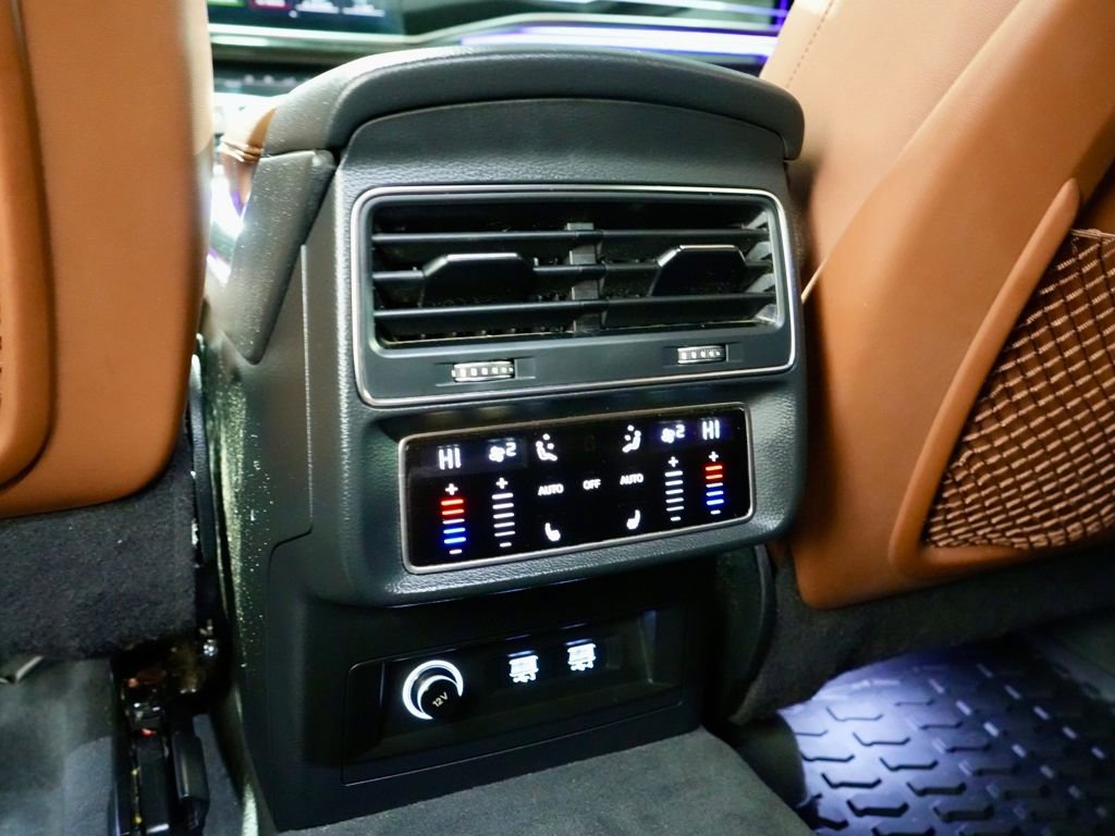 Used 2020 Audi Q8 Premium Plus w/ Premium Plus Package image 30