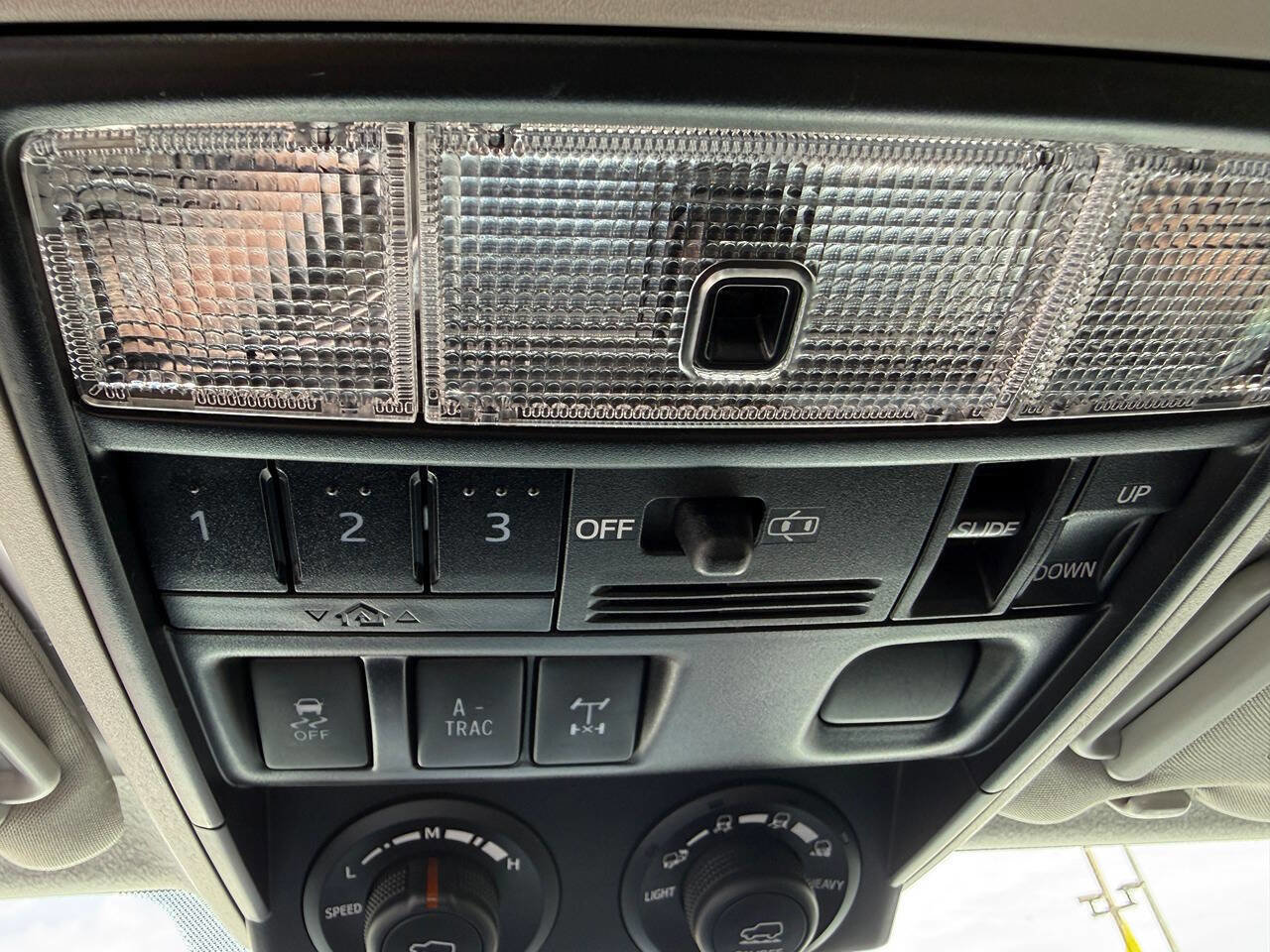 Used 2018 Toyota 4Runner TRD Off-Road Premium AWD/4WD image 24