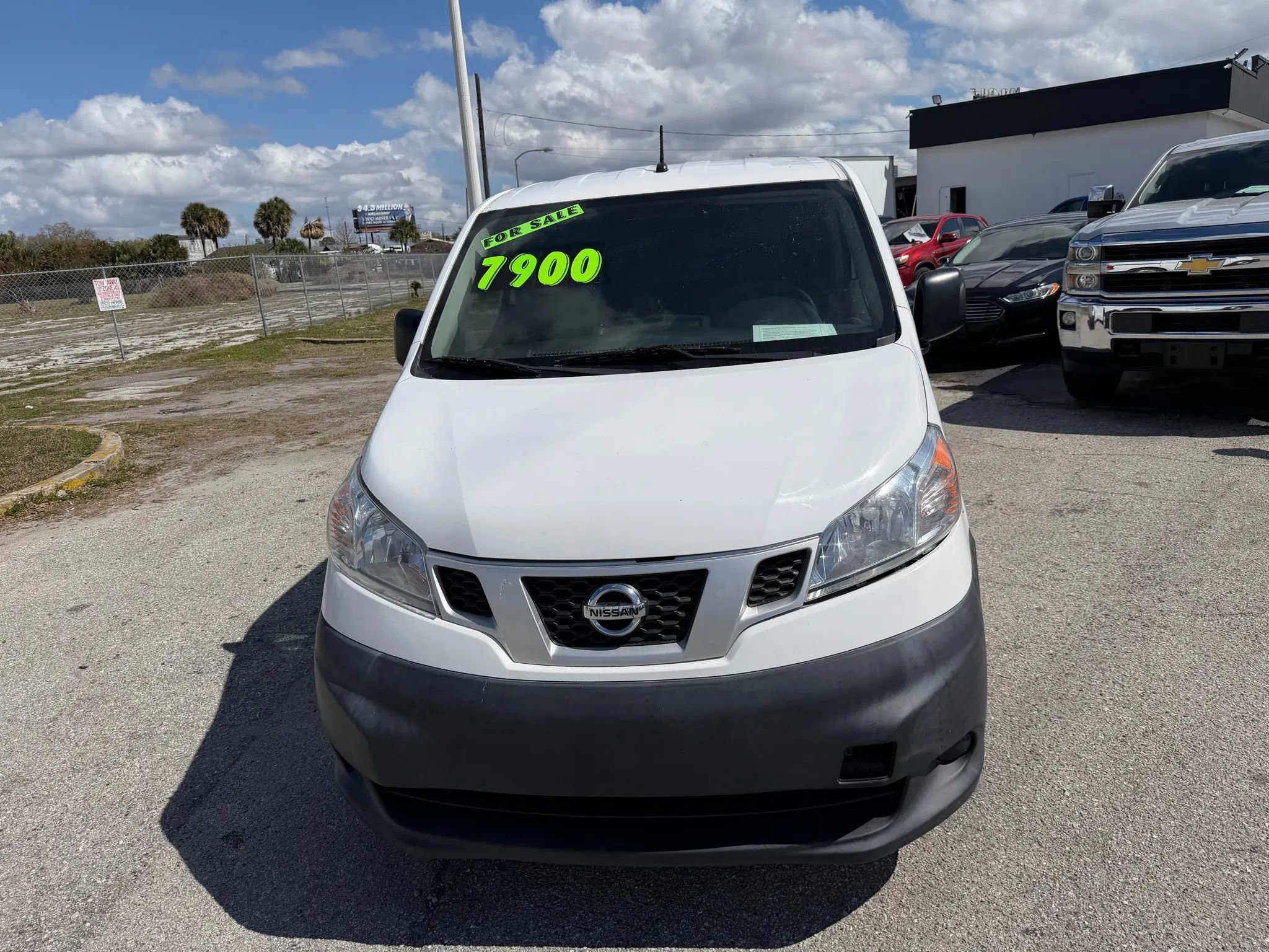 Used 2017 Nissan NV200 S image 2