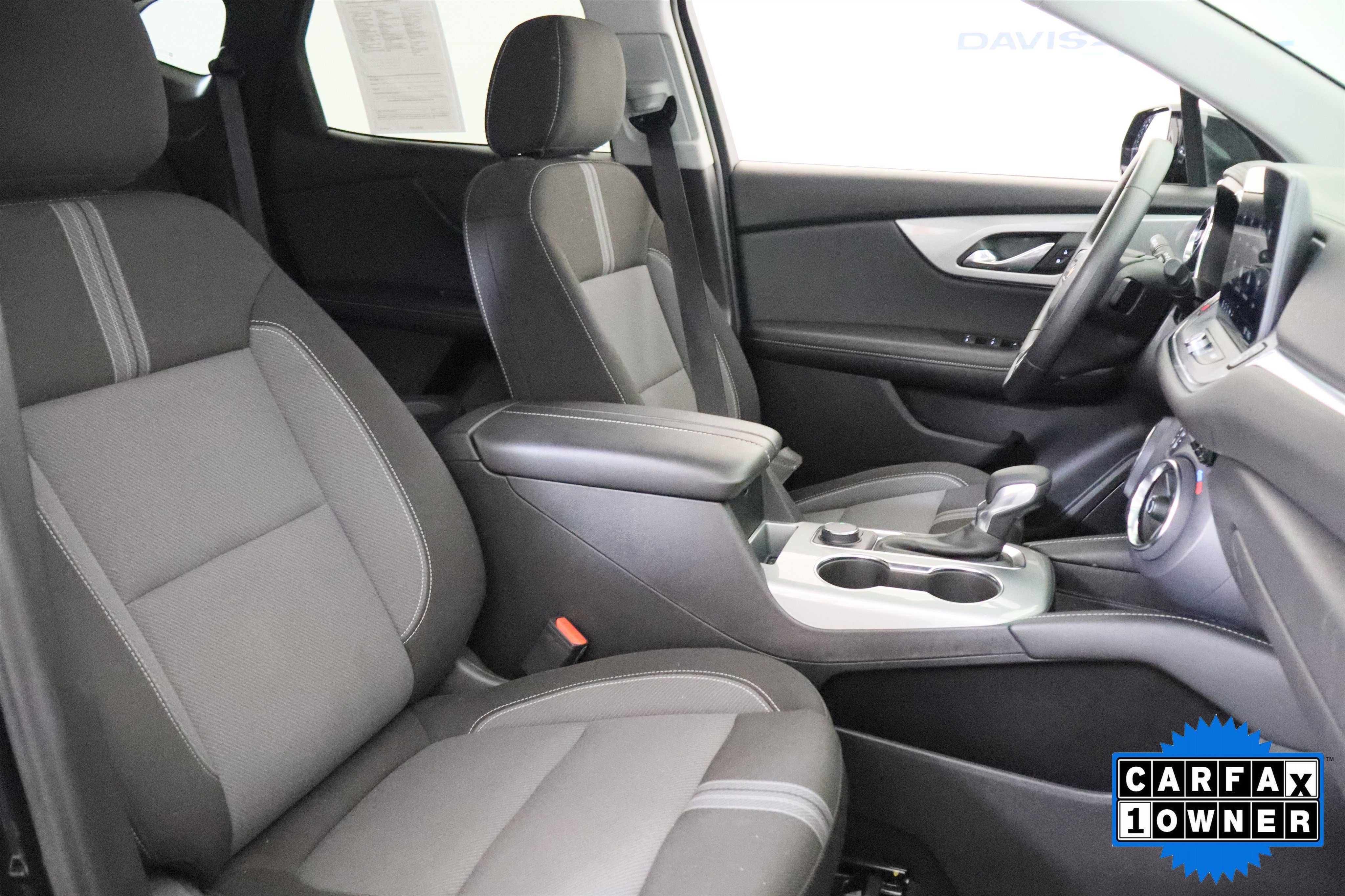 Used 2025 Chevrolet Blazer LT FWD image 20