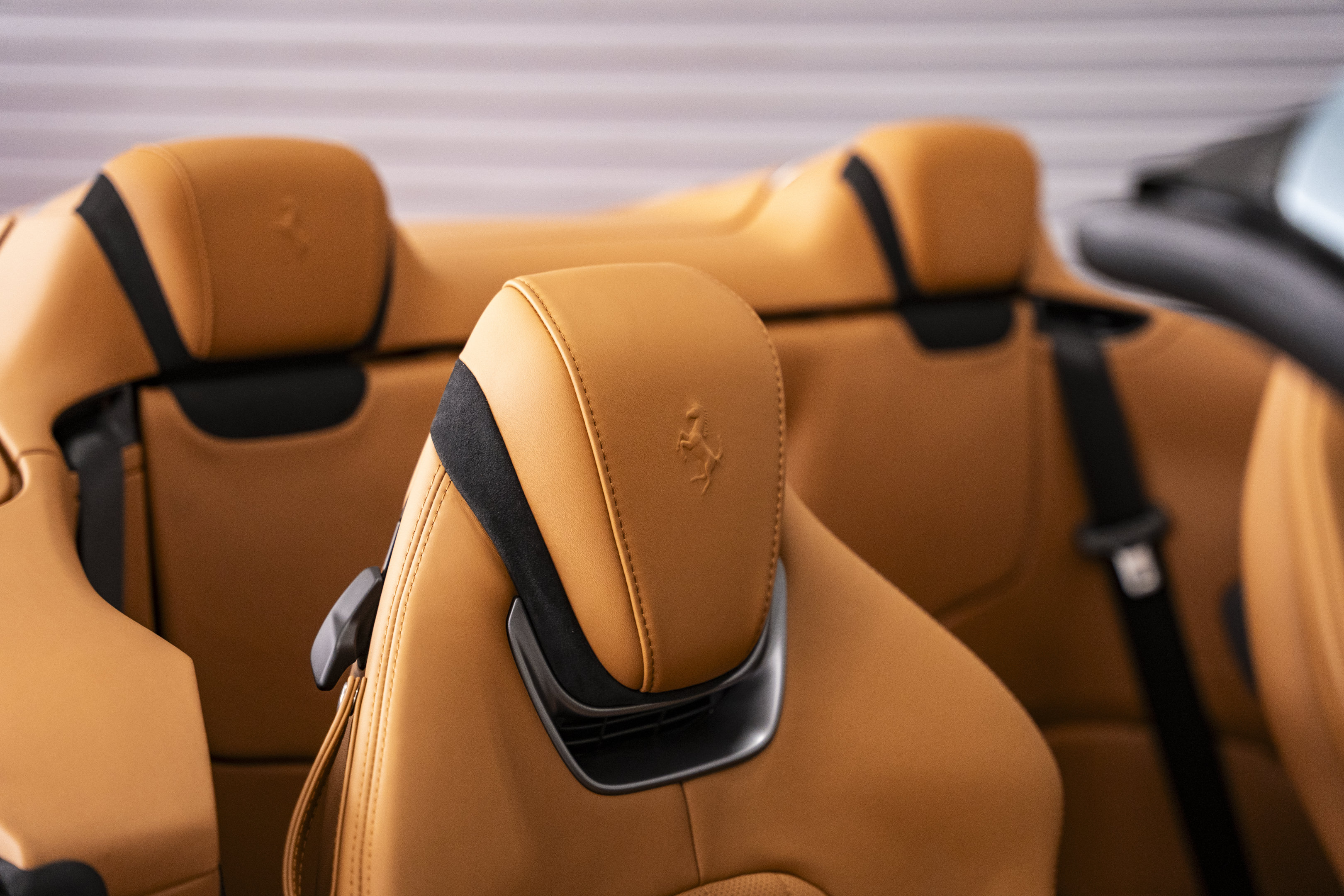 Used 2025 Ferrari Roma Spider RWD image 35