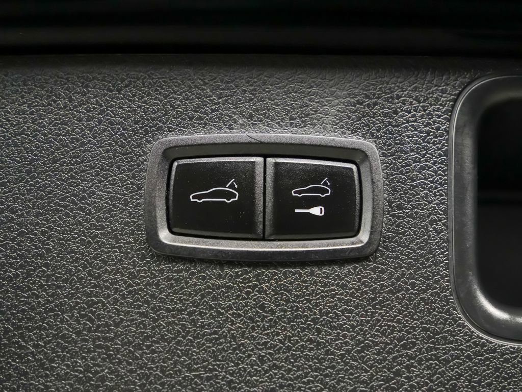 Used 2022 Porsche Macan GTS image 14