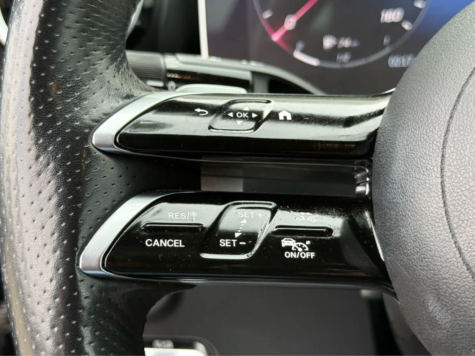 Used 2024 Mercedes-Benz C 300 Sedan image 29