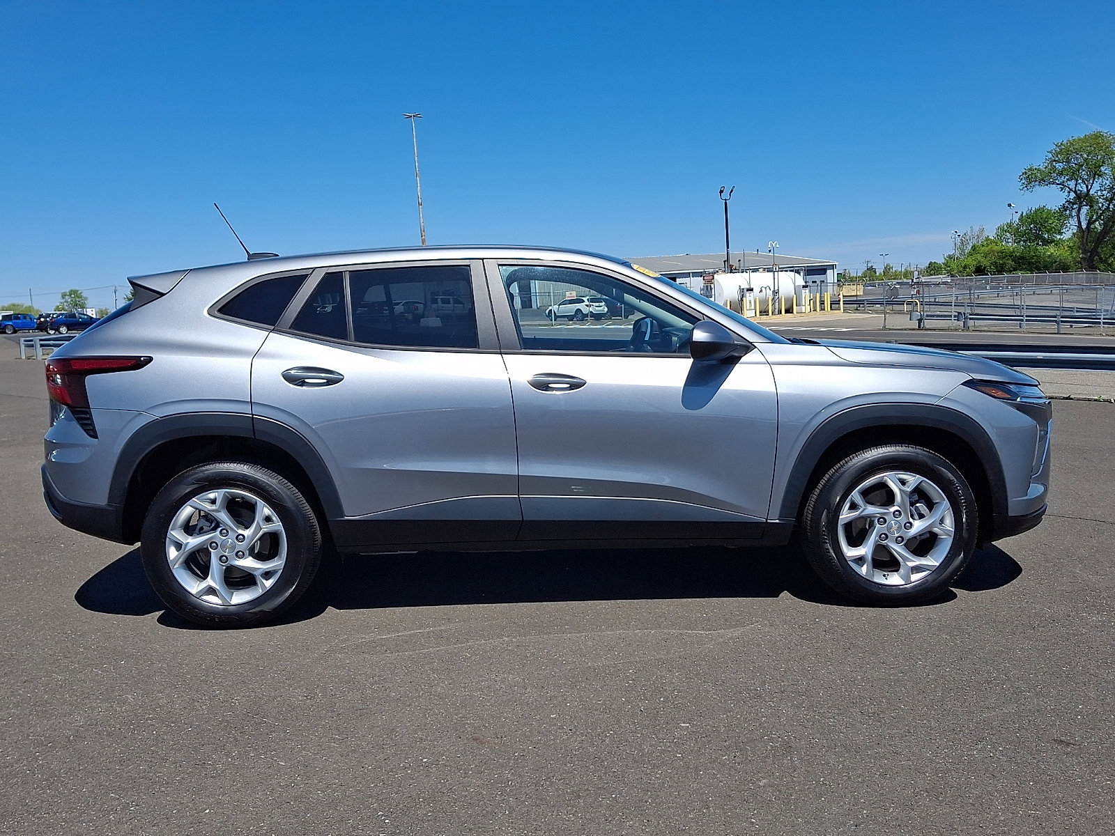 Certified 2024 Chevrolet Trax LS w/ LS Convenience Package FWD image 7