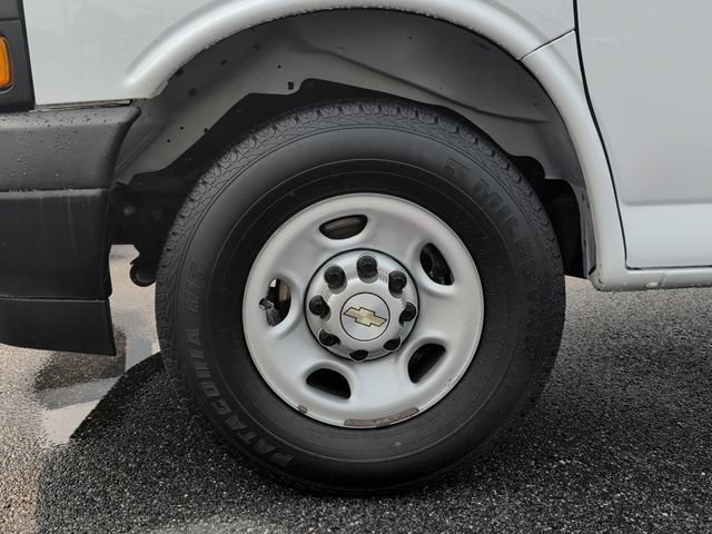 Used 2021 Chevrolet Express 2500 RWD image 26