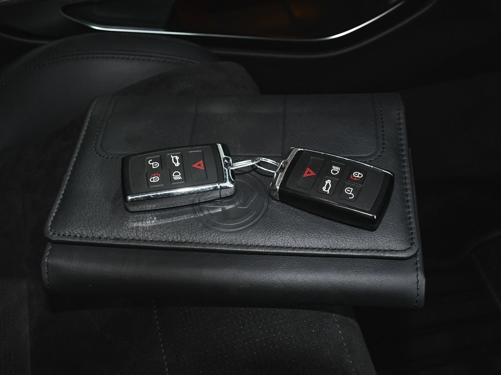 Used 2022 Jaguar F-PACE SVR AWD/4WD image 68