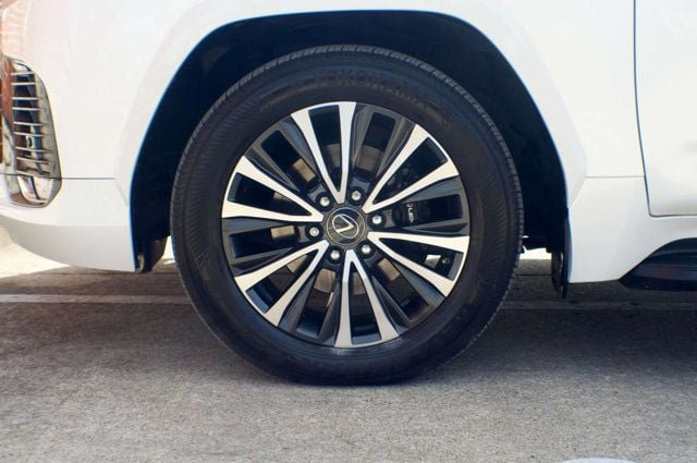 Used 2023 Lexus LX 600 4WD w/ Interior Upgrade Package image 47