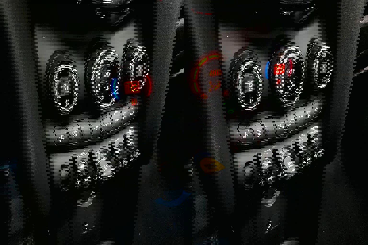 Used 2024 MINI Cooper SE image 34