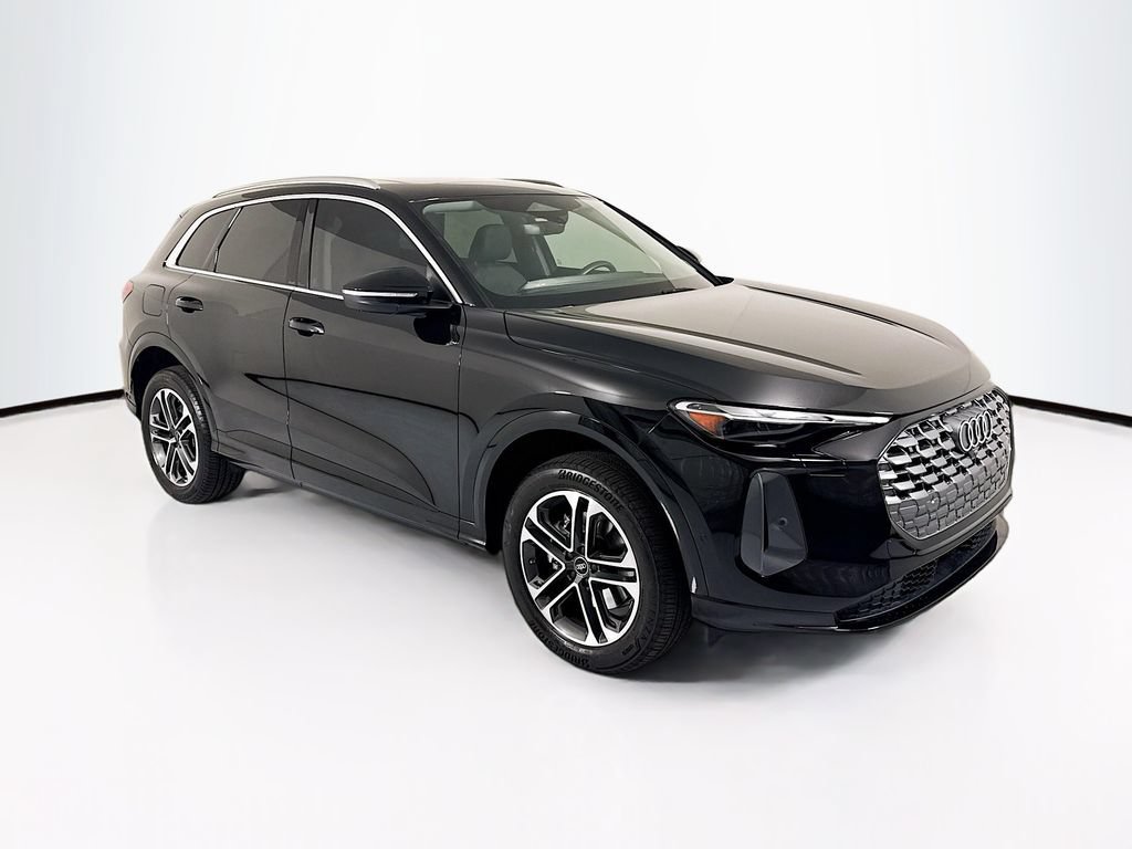 Used 2025 Audi Q5 Premium w/ Convenience Package AWD/4WD image 3