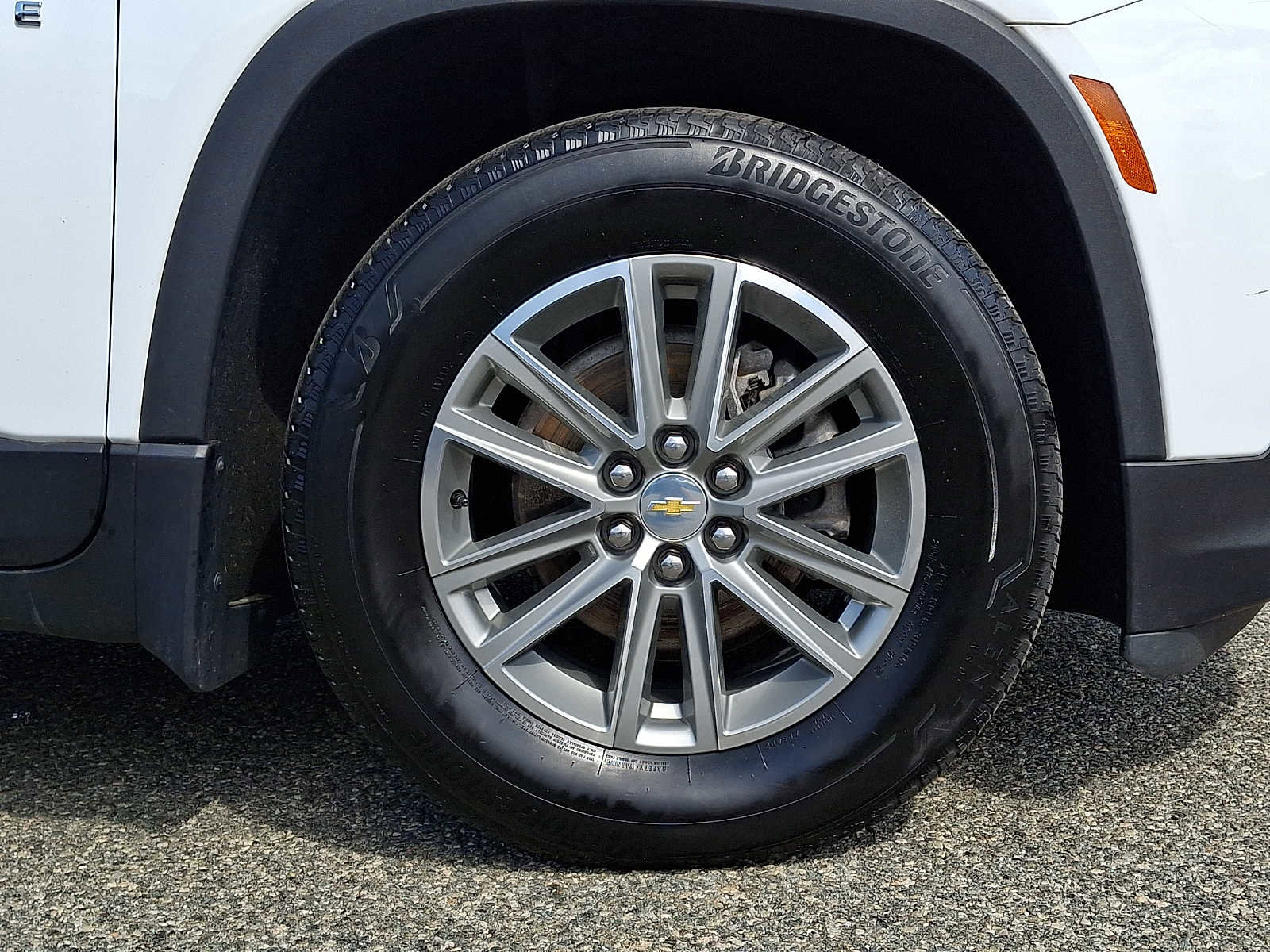 Used 2023 Chevrolet Traverse LT w/ LPO, Floor Liner Package AWD/4WD image 8