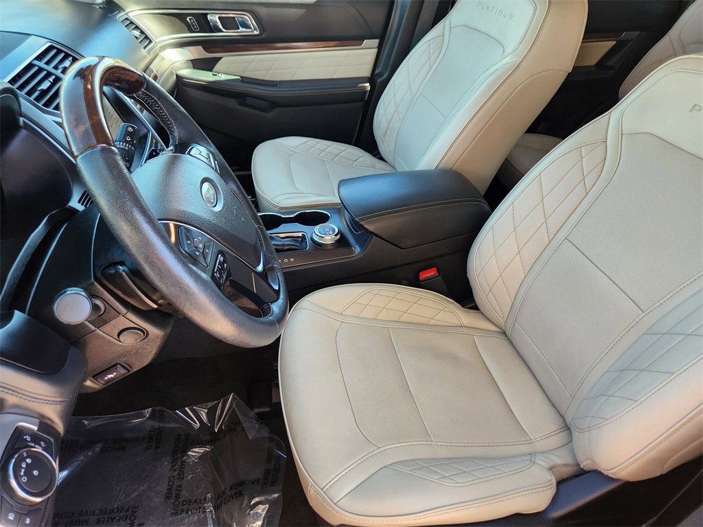 Used 2018 Ford Explorer Platinum image 13