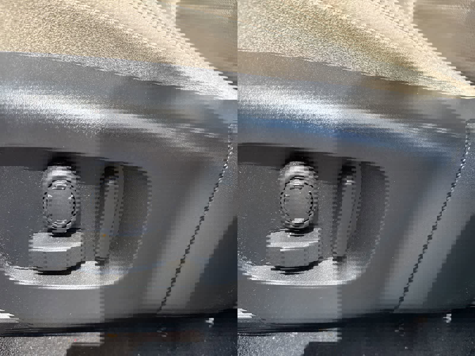 Used 2020 Land Rover Discovery Sport SE image 16