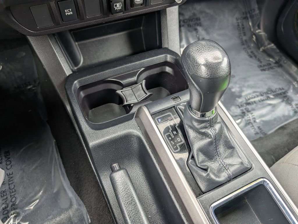 Used 2018 Toyota Tacoma SR5 image 17