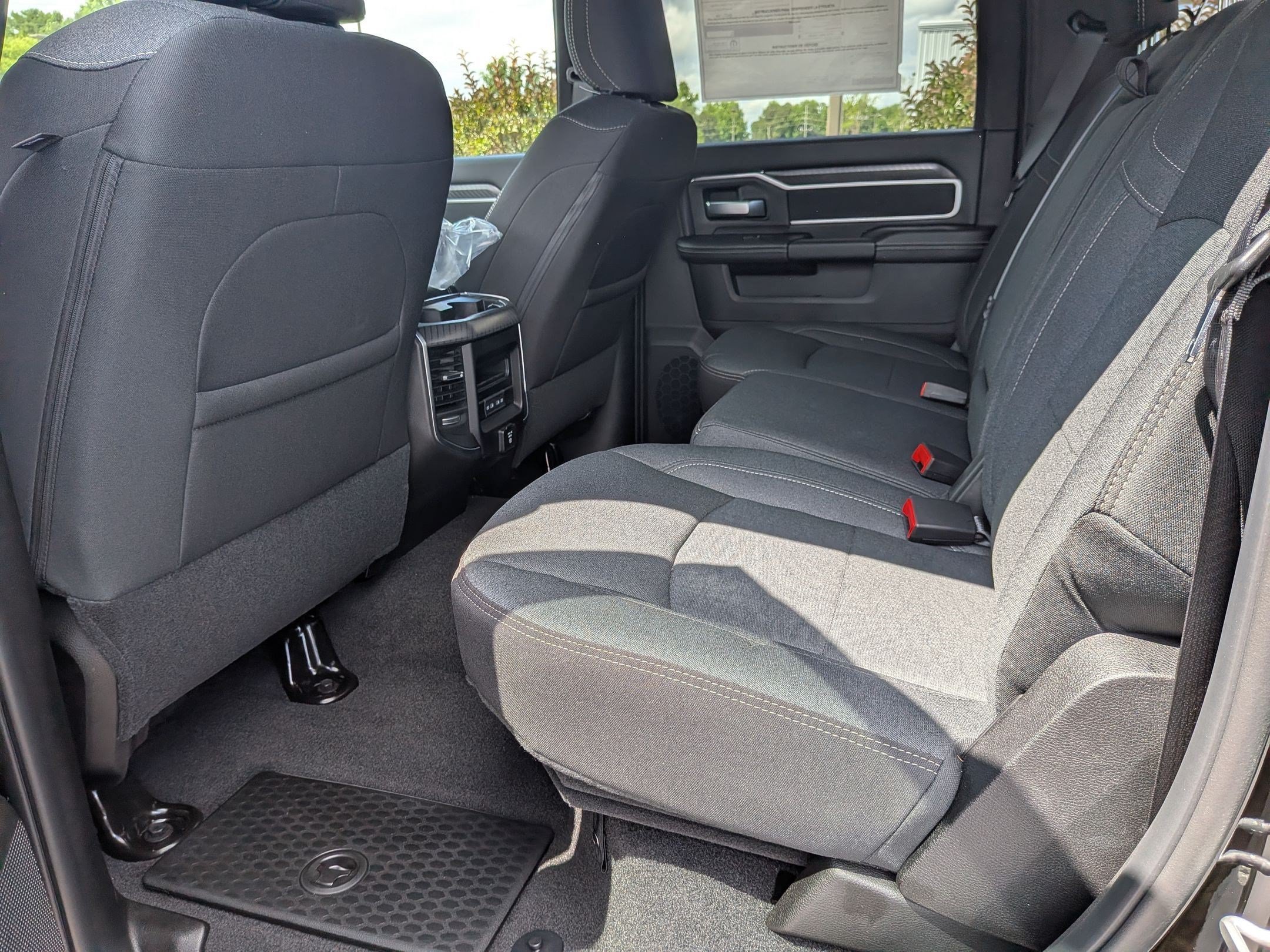 New 2026 RAM 2500 Big Horn AWD/4WD image 17