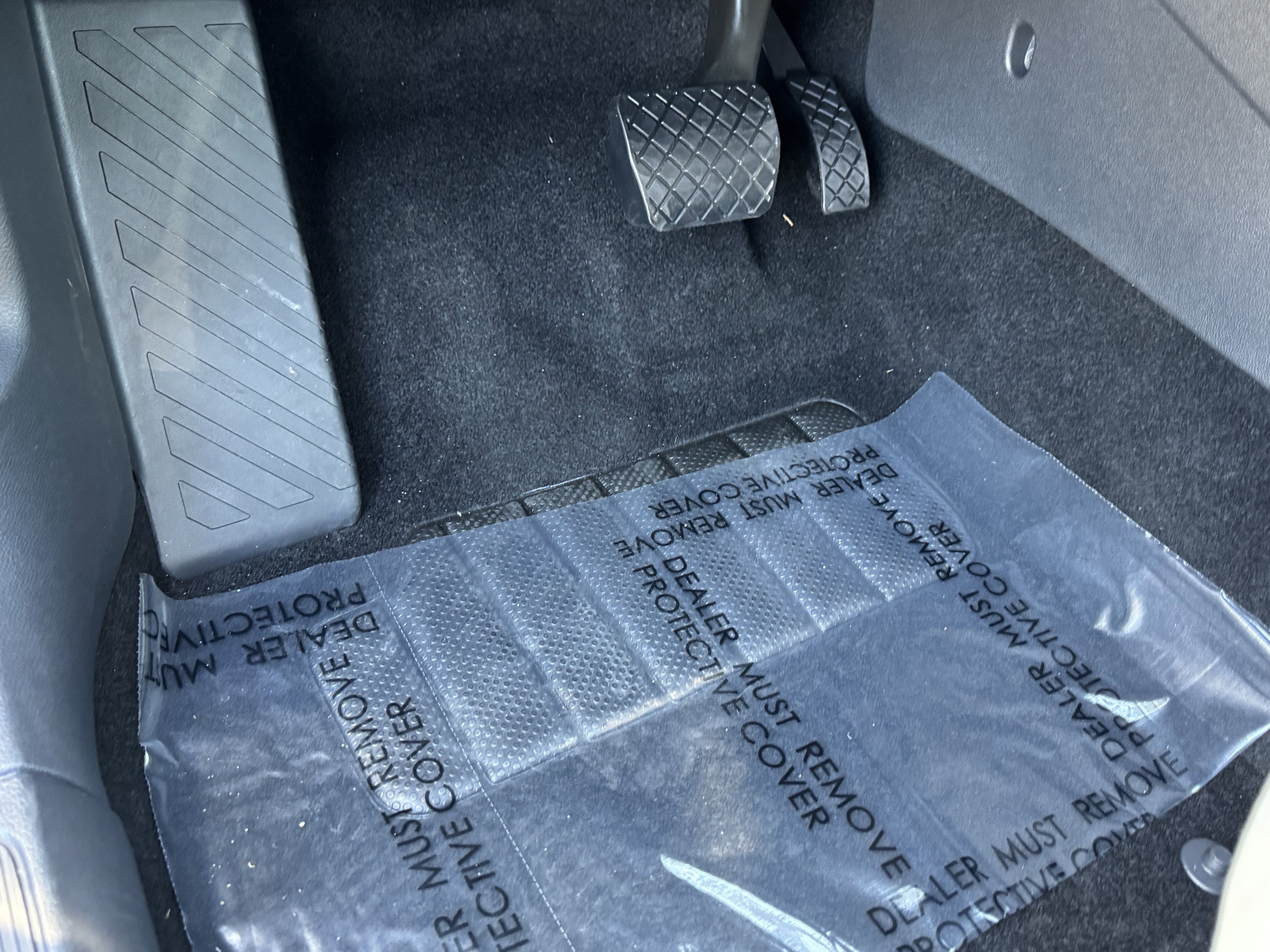 Used 2025 Volkswagen Taos S FWD image 16