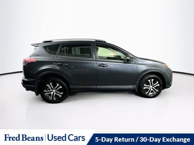 Used 2016 Toyota RAV4 LE AWD/4WD image 10