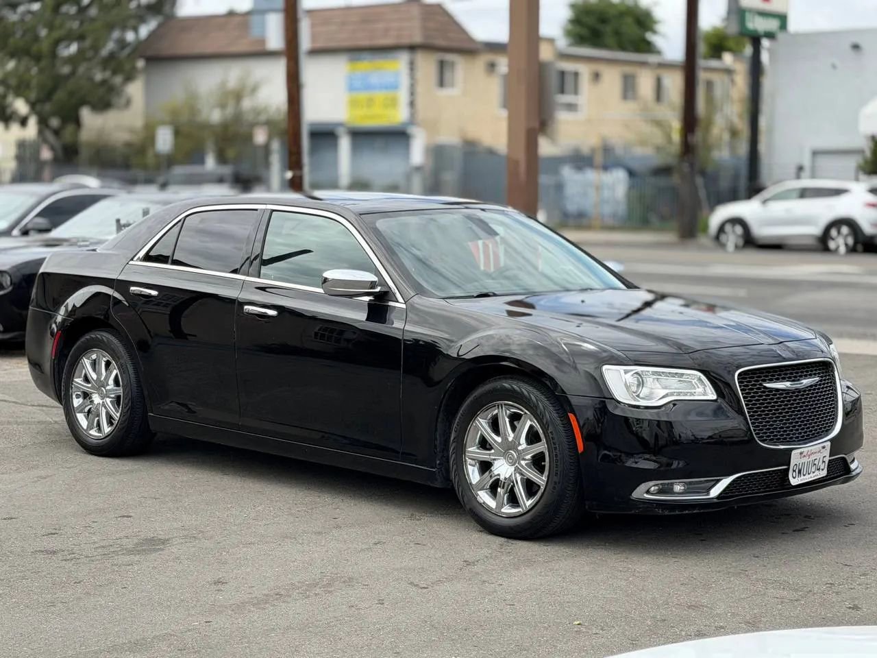 Used 2018 Chrysler 300 Limited RWD image 19