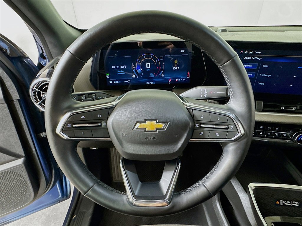 Used 2025 Chevrolet Equinox LT w/ Convenience Package II image 9