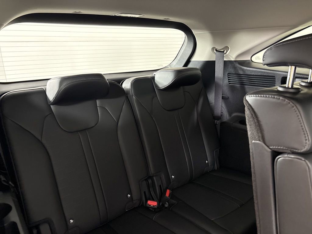 New 2026 Kia Sorento S FWD image 17