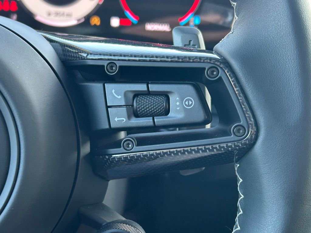 Used 2025 Porsche Cayenne GTS AWD/4WD image 47