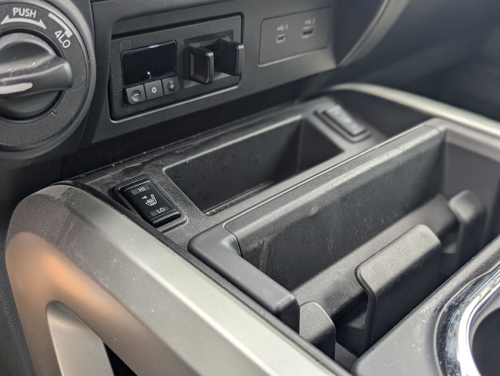 Used 2024 Nissan Titan SV w/ SV Utility Package image 29