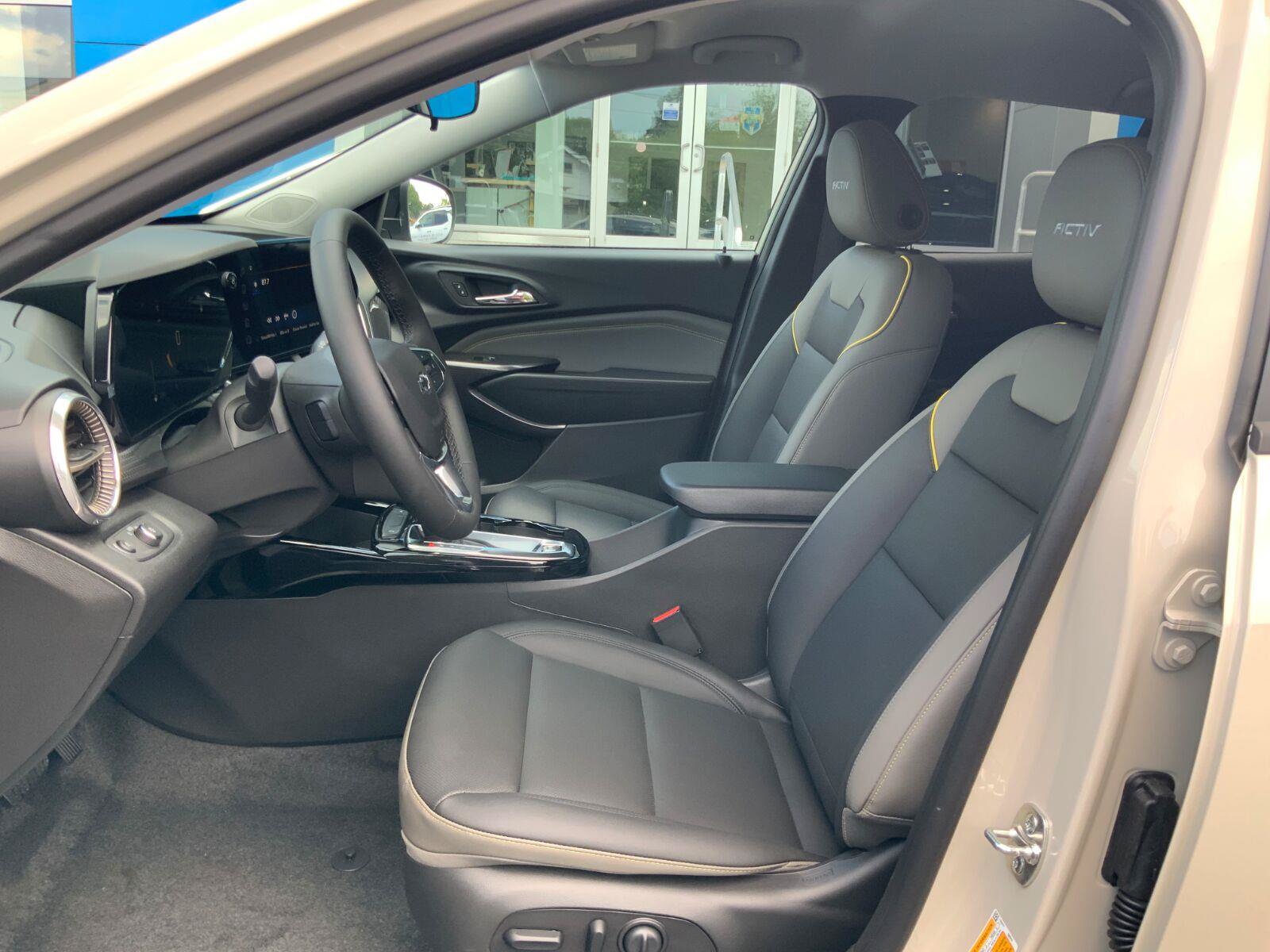 New 2026 Chevrolet Trax ACTIV w/ Driver Confidence Package FWD image 10