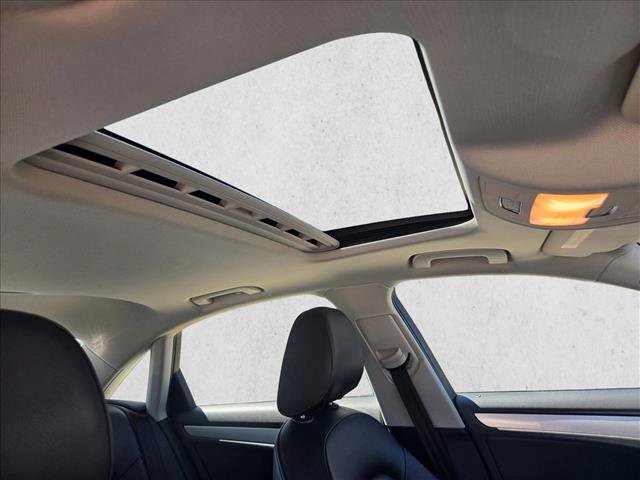 Used 2016 Audi A4 2.0T Premium w/ Convenience Plus Package image 15