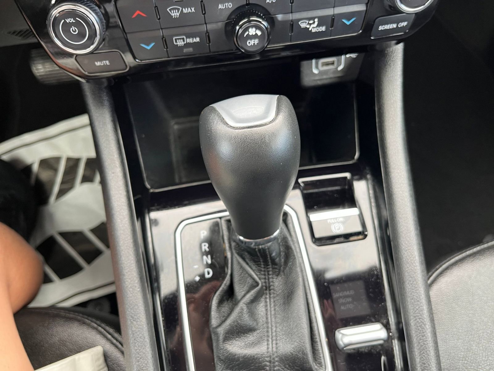 Used 2025 Jeep Compass Limited image 42
