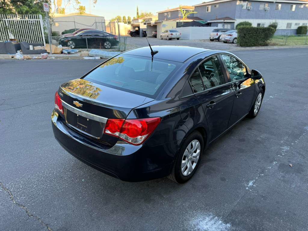 Used 2014 Chevrolet Cruze LS image 12