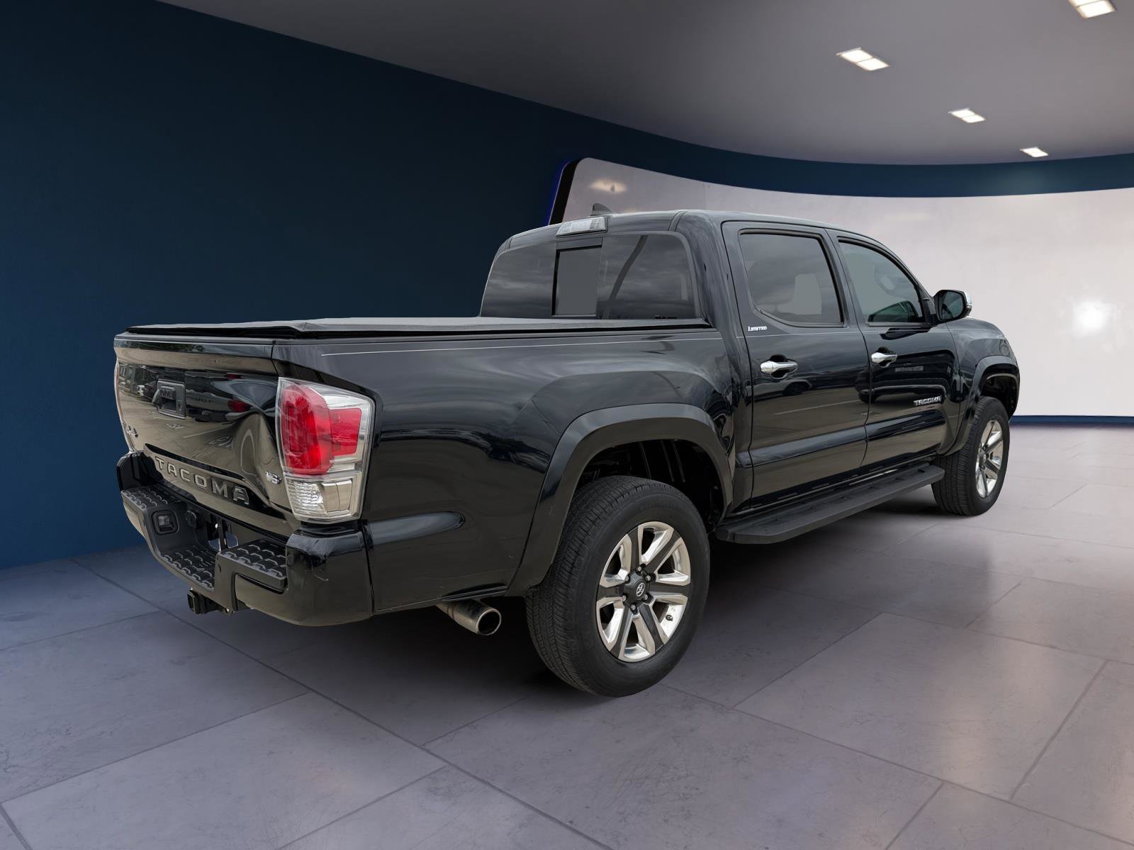 Used 2019 Toyota Tacoma Limited image 5