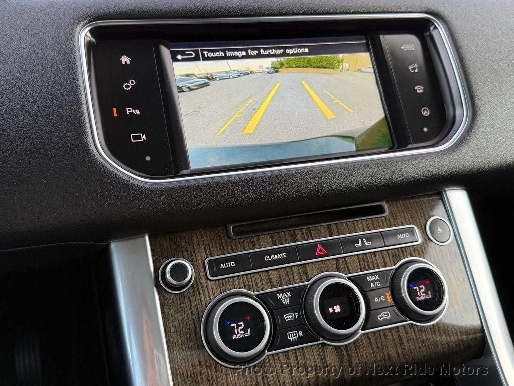 Used 2016 Land Rover Range Rover Sport SE image 21